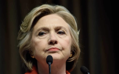 Hillary Clinton Varnar För Global Finansiell Härdsmälta