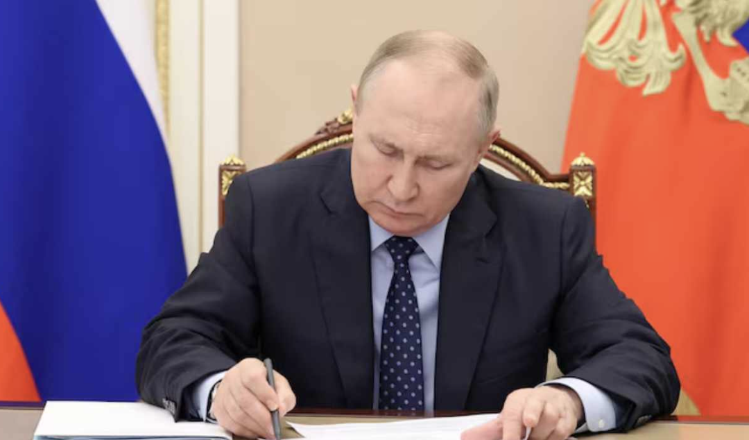 Putin Lagstiftar För Internationella Kryptobetalningar & Legaliserar Mining