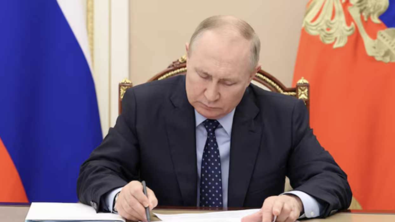 Putin Lagstiftar För Internationella Kryptobetalningar & Legaliserar Mining